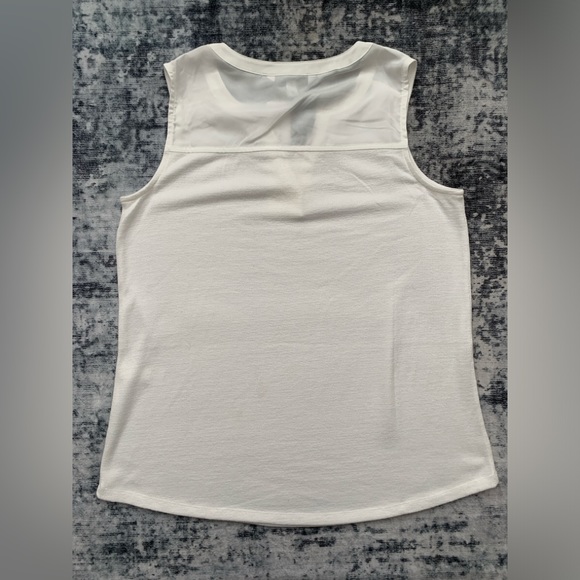 41 Hawthorn Zariyah Split Neck Mixed Material Knit Top | Medium | White - Picture 8 of 9